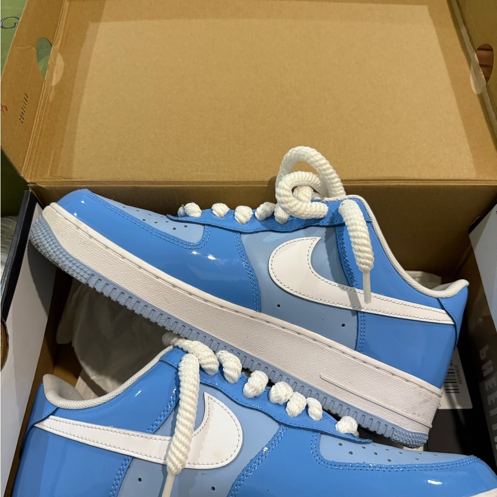 Nike Air Force 1 '07 LV8 Psychic Blue and White